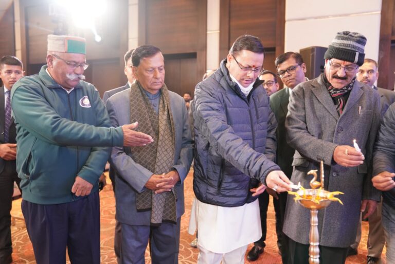 मुख्यमंत्री पुष्कर सिंह धामी ने मसूरी विंटर लाइन कार्निवल 2022 का शुभारंभ किया
