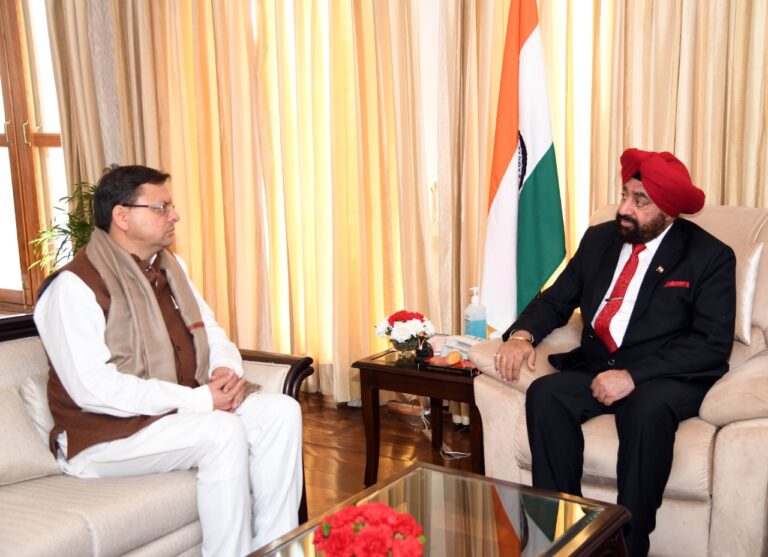 राज्यपाल लेफ्टिनेंट जनरल गुरमीत सिंह (से नि) से मुख्यमंत्री पुष्कर सिंह धामी ने मुलाकात  कर  जोशीमठ   भू-धसांव  कि  जानकारियां से अवगत कराया