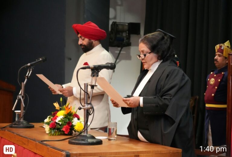 Governor Singh administered the oath of office to the newly appointed Chief Justice of Uttarakhand High Court, Justice Kumari Ritu Bahri.