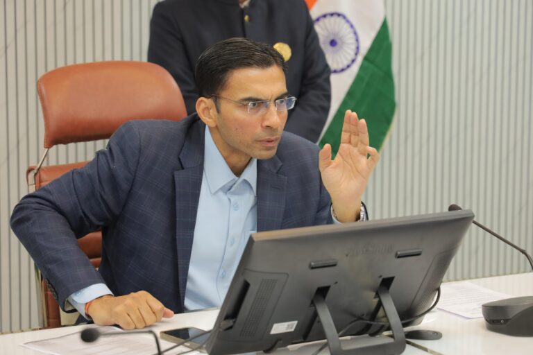 डीएम की   सड़क दुर्घटनाओं पर प्रभावी रोकथाम हेतु सड़क सुधारीकरण की कवायद जारी