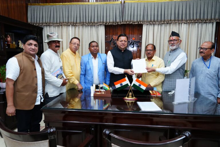 उत्तराखंड के प्रवासी बंधुओं को “मेरी गणना मेरे गाँव” अभियान से जोड़ने हेतु मुख्यमंत्री से प्रतिनिधिमंडल की वार्ता