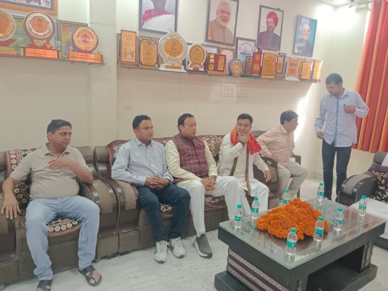 श्री बदरीनाथ- केदारनाथ मंदिर समिति अध्यक्ष हेमंत द्विवेदी का भ्रमण के दौरान ऋषिकेश एवं श्री नगर में भब्य स्वागत