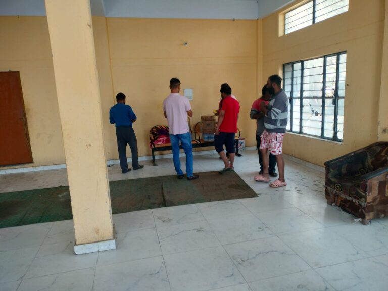 तहसील टिहरी के मोलधार (वाल्मीकि बस्ती) के 29 घरों मे बारिश का मलवा घुसने से घरों मे रखा सामान को नुकसान हुआ है राहत केन्द्र खोल  दिया है