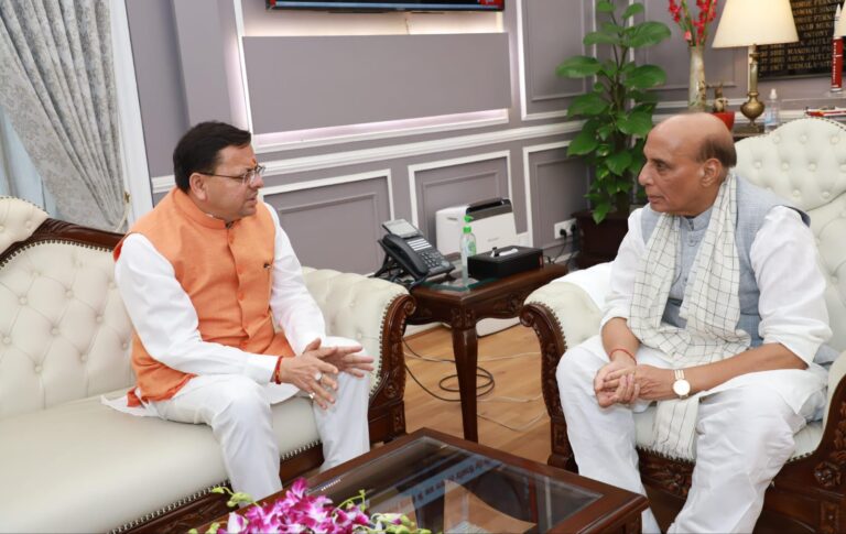 मुख्यमंत्री श्री पुष्कर सिंह धामी ने दिल्ली में किन किन  नेताओं से बात किया है