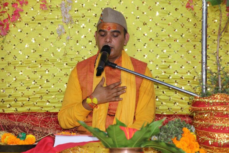 भागवत प्रेमियों के लिए लिखवार गाँव में श्रीमद् भागवत कथा ज्ञान यज्ञ का आयोजन ग्राम पंचायत श्री बटुक भैरव नागरजा मन्दिर समिति की ओर से दि १८ जून२०२५ से २४ जून २०२५ तक चल रहा है पुण्य का लाभ प्राप्त कीजिये