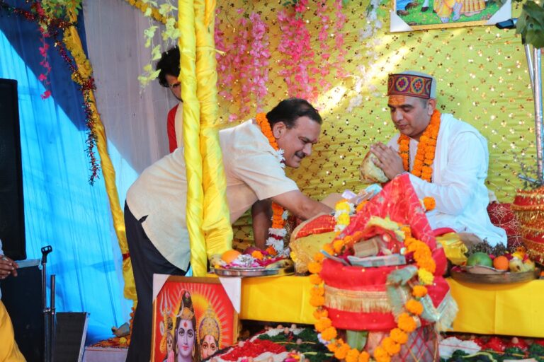 Tehari प्रताप नगर, लिखवार गांव में कल 18 जून से हो रहे श्रीमद भागवत कथा का आज द्वितीय दिवस