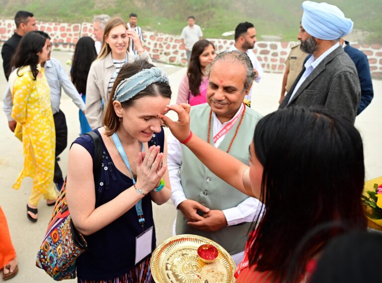 Goodnews,भराड़ीसैंण, गैरसैंण की सुंदरता ने जीता विदेशी मेहमानों का दिल*