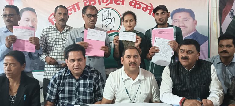 भाजपा सरकार के दबाव में आलाधिकारियों ने अंधेरी रात में लोकतंत्र का गला घोंटा पढ़ें sabhi