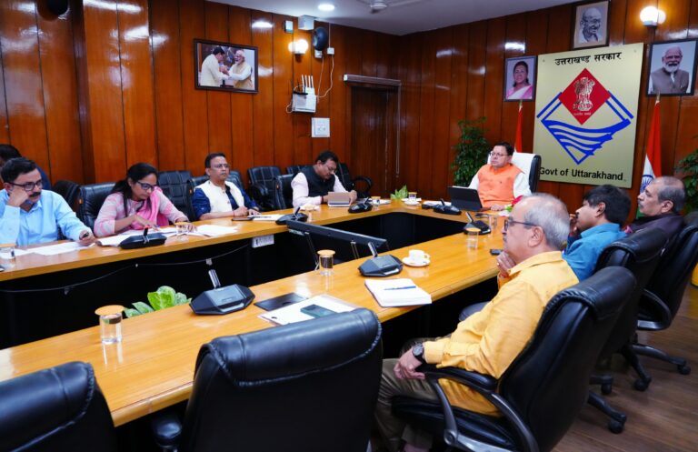 Good news मुख्यमंत्री ने लोनिवि की गेम चेंजर योजनाओं की समीक्षा बैठक में अधिकारियों को निर्देश दिए जानिए सभी खबर