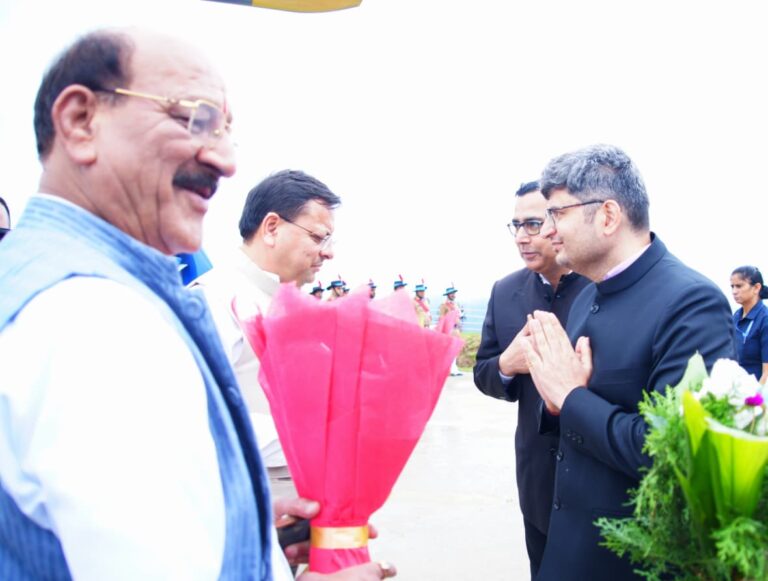 मुख्यमंत्री पुष्कर सिंह धामी विधानसभा सत्र में प्रतिभाग करने के लिए गैरसैंण (भराड़ीसैंण) पहुंचे जानिए अन्य खबरे