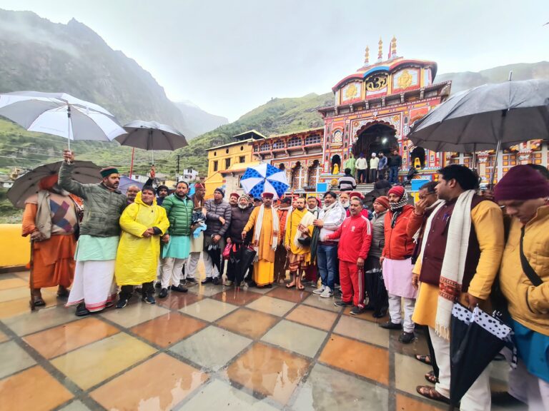 उत्तराखण्ड सरकार के सचिव मीनाक्षी सुन्दरम जी की अध्यक्षता में विगत 29 सितम्बर को देहरादून में बद्रीश संघर्ष समिति के साथ हुई वार्ता और सभी बात मानी जाएगी