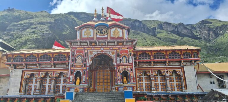 चंद्रग्रहण का असर श्री बदरीनाथ – केदारनाथ मंदिर सहित बीकेटीसी के सभी अधीनस्थ मंदिर ग्रहणकाल सूतक शुरू होते बंद हुए