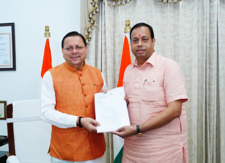 मुख्यमंत्री पुष्कर सिंह धामी से मिले बीकेटीसी अध्यक्ष हेमंत द्विवेदी