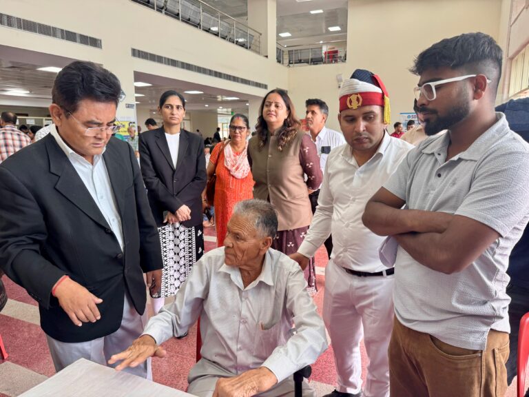 Great news राष्ट्रीय लोक अदालत* में एक ही दिन में पूरे जिले के न्यायिक अधिकारियों द्वारा उत्कृष्ट प्रदर्शन कर *14,445* मामलों का निस्तारण किया गया