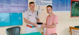 IMG 20250914 WA0037 News Todayz पुलिस ने 2 लाख कीमत के मोबाईल बरामद कर वापस लौटाये।