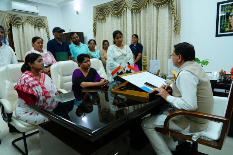 प्रदेश में घोटाले सरकार की आड़ में घोटाले  और कानून व्यवस्था से हो रहा बुरा हाला