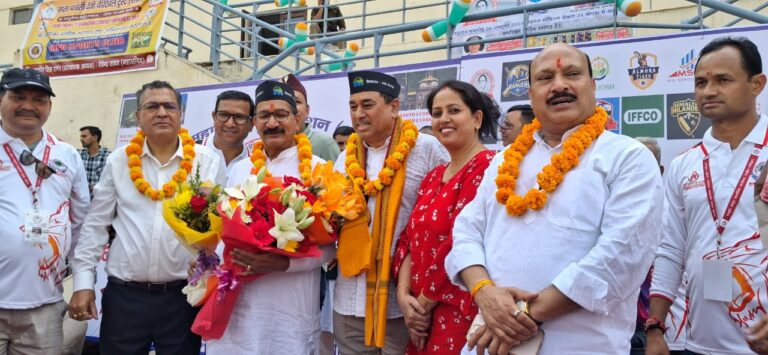 नोएडा क्रिकेट स्टेडियम में उत्तखण्ड की 64 टीमें और 960 केदेवभूमि स्पोर्ट्स महाकौथिग का छटा टी-20 नॉकआउट क्रिकेट टूर्नामेंट का शुभारंभ