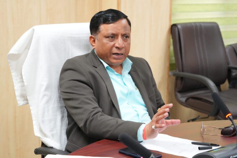 Good news महानिदेशक सूचना श्री बंशीधर तिवारी ने जिला सूचना अधिकारियों को सरकार की जन-कल्याणकारी कार्यक्रमों एवं योजनाओं की जानकारी जन-जन तक पहुंचाने के निर्देश दिए