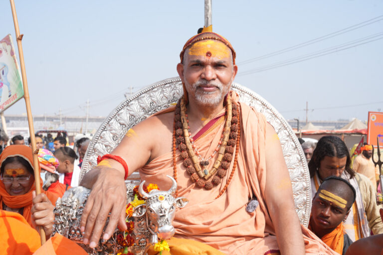 प्रत्यक्चैतन्यमुकुन्दानन्द गिरि: शंकराचार्य जी की प्रयाग राज में पत्रकार वार्ता