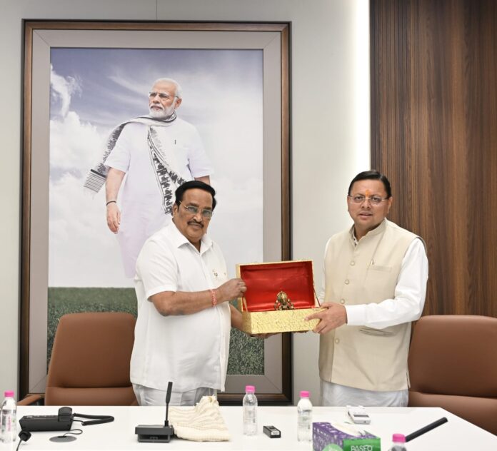 सीएम धामी ने की केन्द्रीय जल शक्ति मंत्री से शिष्टाचार भेंट जानिए सभी समाचार