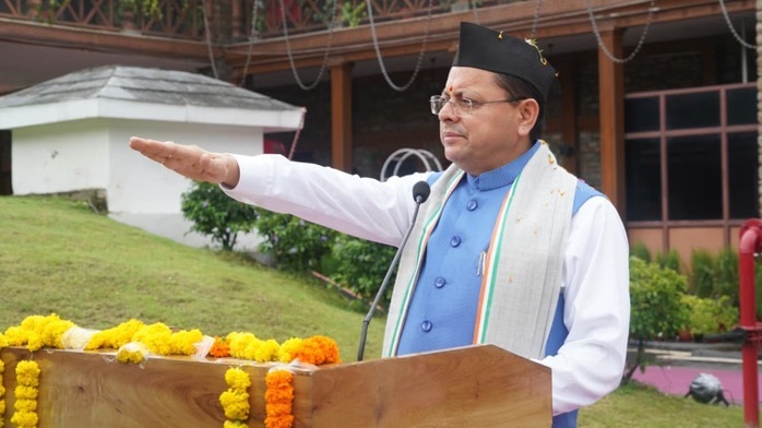 बाबा रामदेव भी मिला रहे हैं कॉकरोच के सुर में सुर, जानिए सभी समाचार